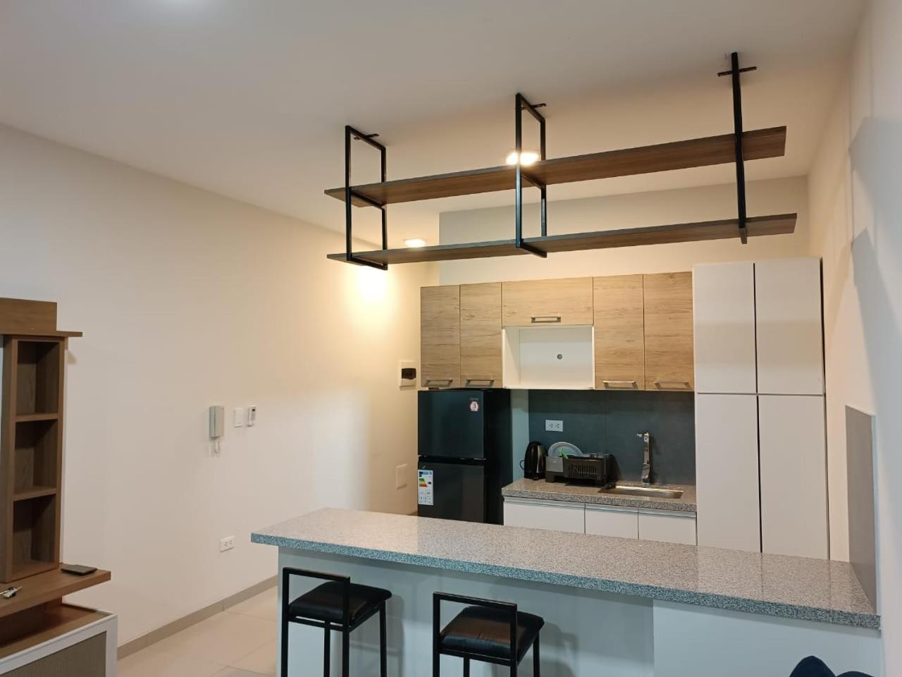 Апартаменты Departamento Express Airport Санта-Крус-де-ла-Сьерра Экстерьер фото